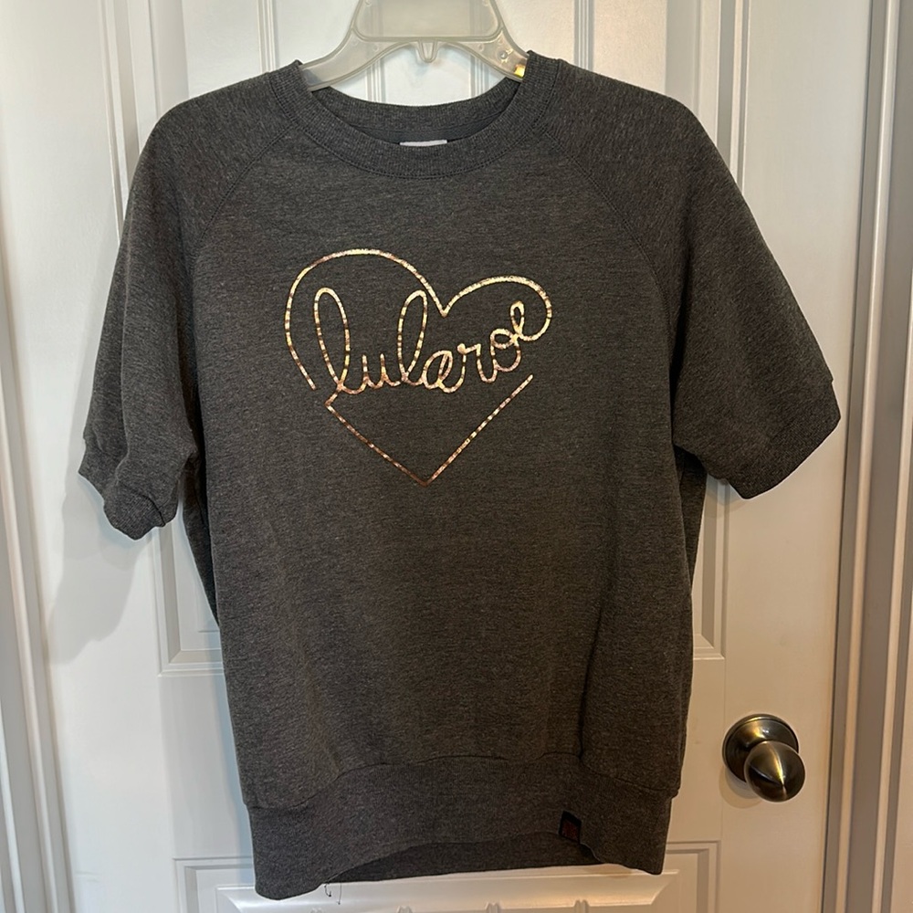 LulaRoe, short sleeve sweatshirt, size large in great condition, soft and comfy